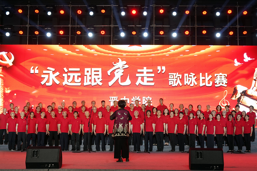 2.老干部合唱队.jpg